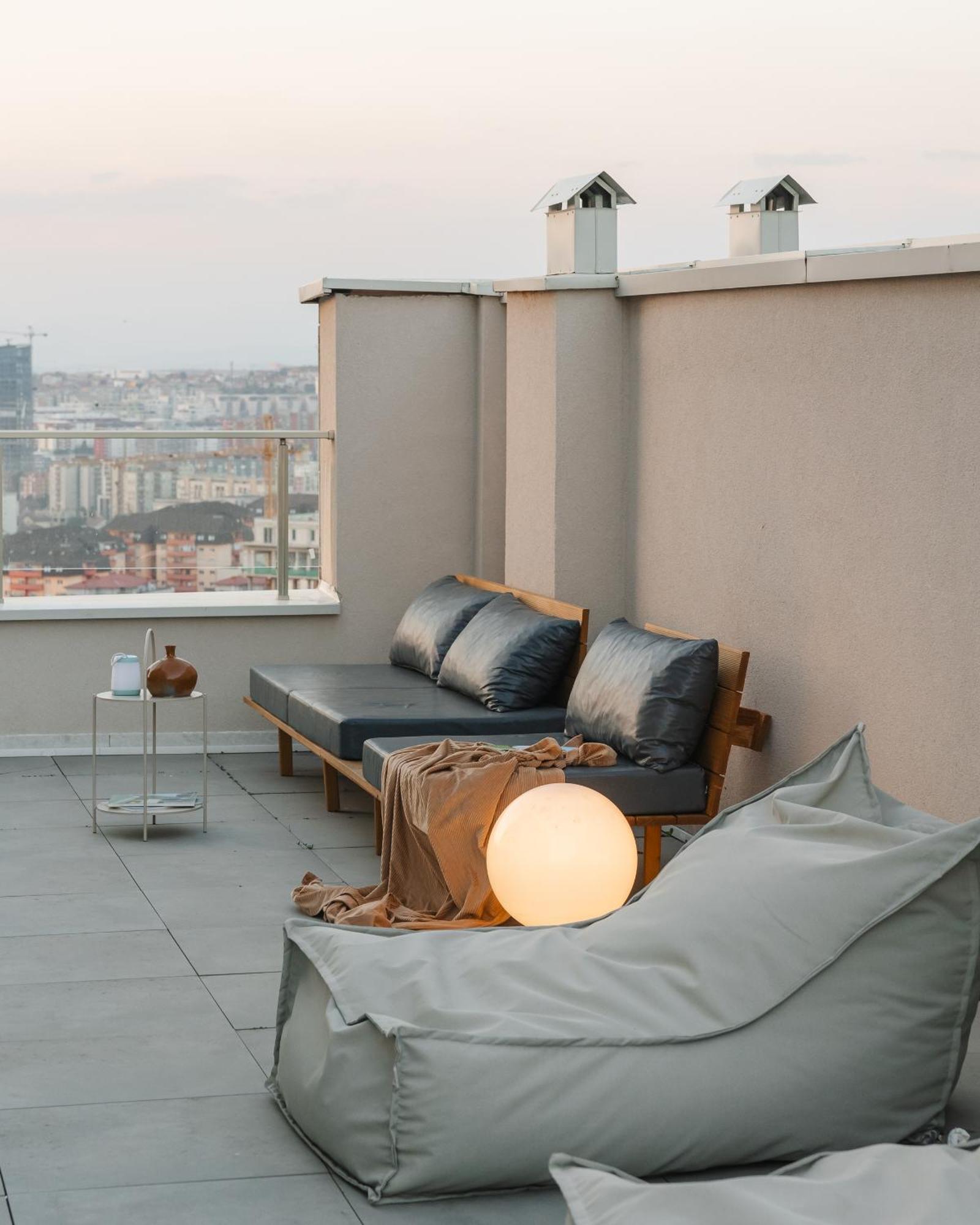 Etern Apart Hotel Pristina Exterior photo